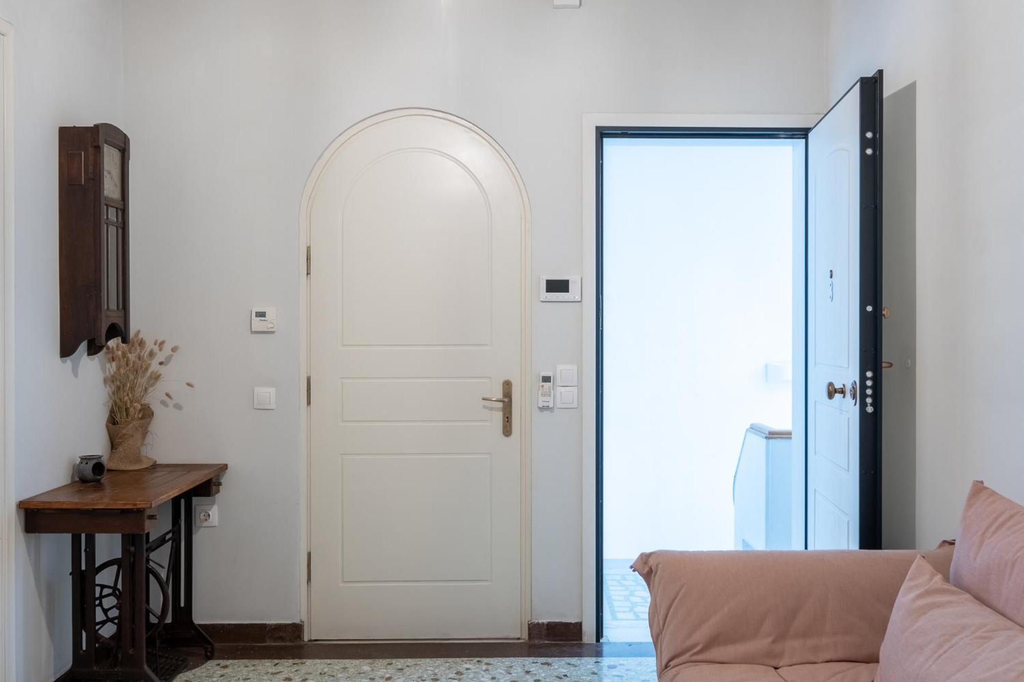 Central5 Boutique Apartments With Common Garden Next To Metro Atena Exterior foto