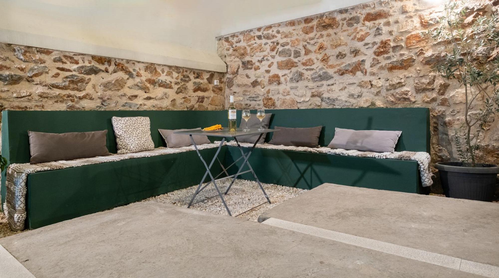 Central5 Boutique Apartments With Common Garden Next To Metro Atena Exterior foto